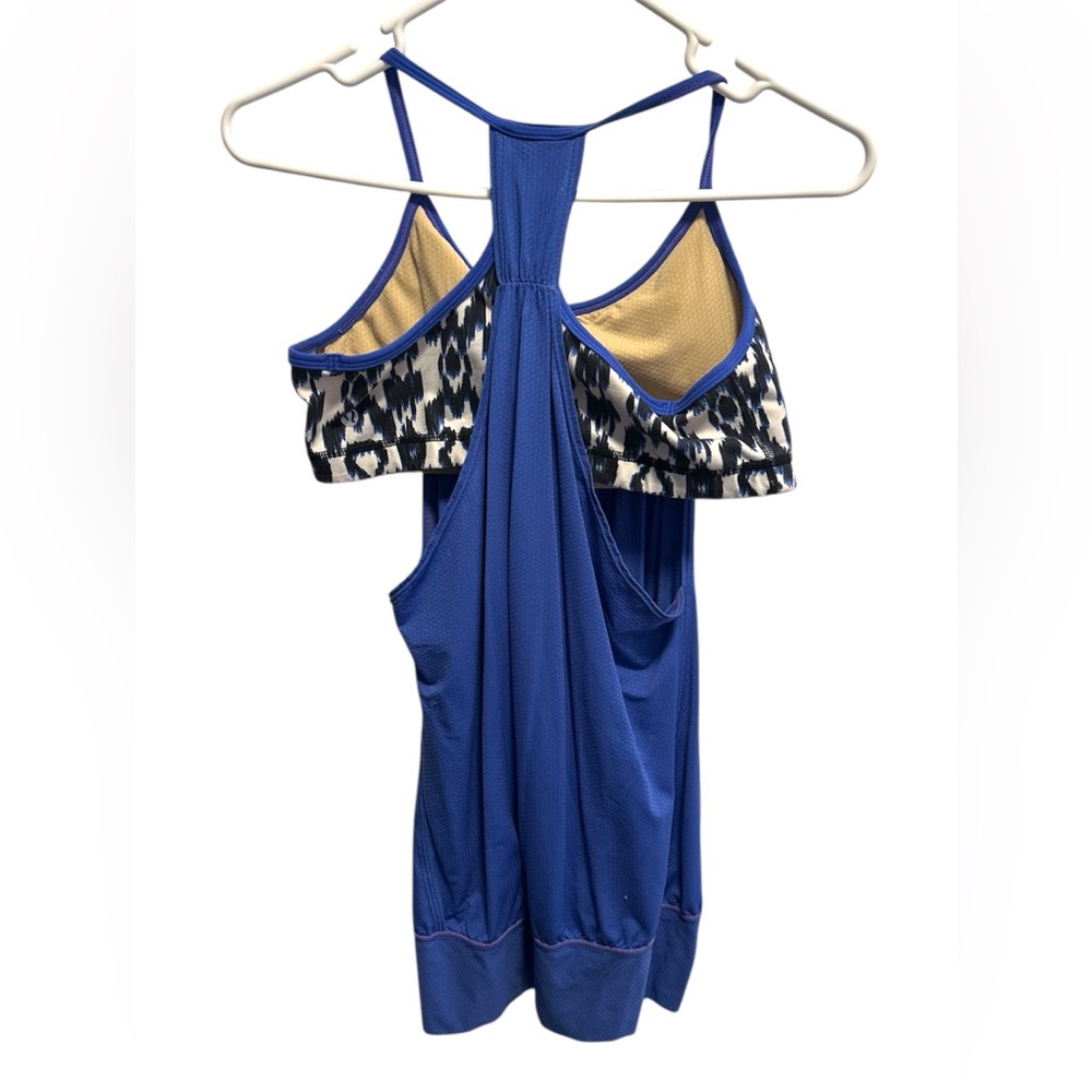 Lululemon Blue leopard print Women's Top with built in sports bra - Picture 2 of 3